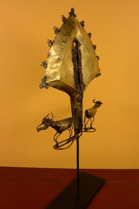 Cliquez sur la vignette pour agrandir et survolez la photo pour zoomer Ancien Bijou Indonésien - Grand Mamouli de Sumba - Buffle 3