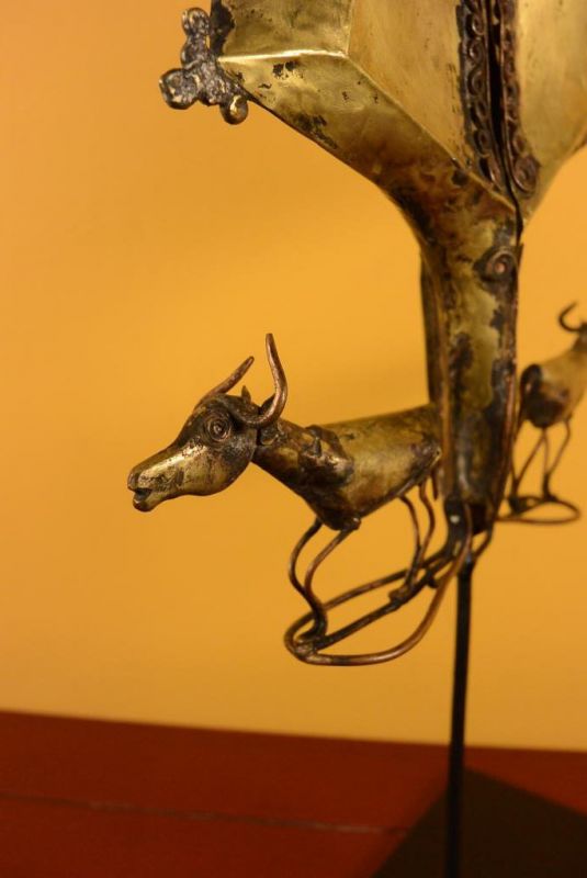 Cliquez sur la vignette pour agrandir et survolez la photo pour zoomer Ancien Bijou Indonésien - Grand Mamouli de Sumba - Buffle 4