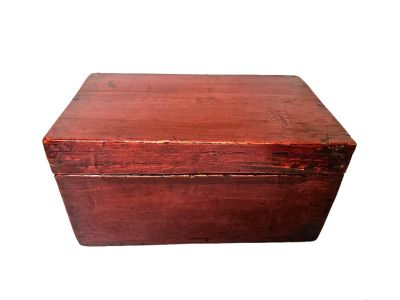 Ancien Coffre Chinois en Bois Rouge Laqué Minimaliste