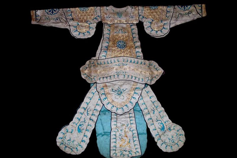 Cliquez sur la vignette pour agrandir et survolez la photo pour zoomer Ancien costume traditionnels de Théâtre Chinois - Tunique d’Opéra Impériale Blanc et Bleu aux Dragons Dorés 4