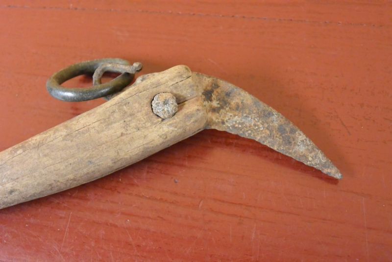 Cliquez sur la vignette pour agrandir et survolez la photo pour zoomer Ancien Couteau Chinois Manche en Bois 2