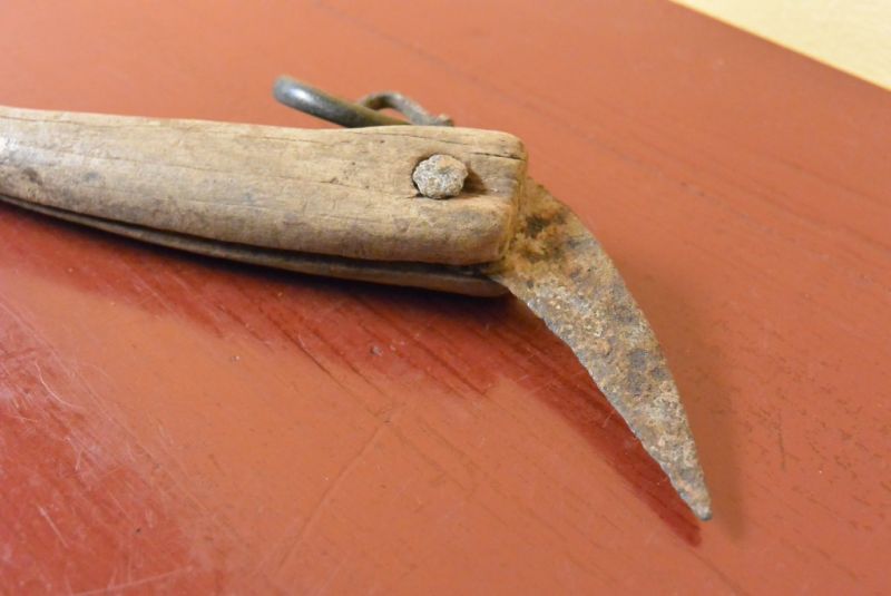 Cliquez sur la vignette pour agrandir et survolez la photo pour zoomer Ancien Couteau Chinois Manche en Bois 3