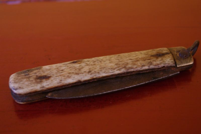 Cliquez sur la vignette pour agrandir et survolez la photo pour zoomer Ancien Couteau Chinois Os 5