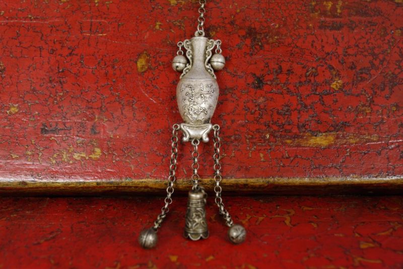 Ancien Grelot Chinois Grand Vase