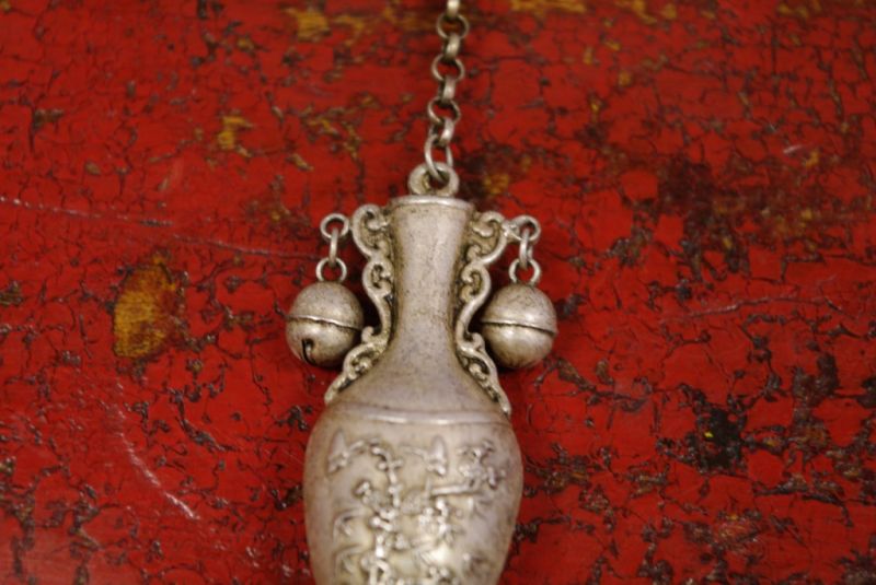 Cliquez sur la vignette pour agrandir et survolez la photo pour zoomer Ancien Grelot Chinois Grand Vase 3