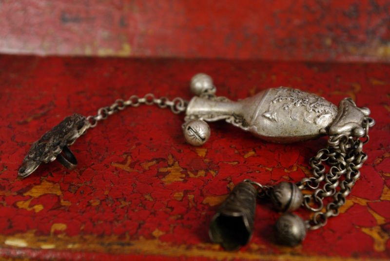 Cliquez sur la vignette pour agrandir et survolez la photo pour zoomer Ancien Grelot Chinois Grand Vase 5