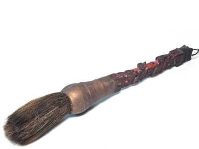 Ancien Pinceau à Manche Dragon Sculpté – Légendes Calligraphiques de la Dynastie Qing Ancien Pinceau à Manche Dragon Sculpté – Légendes Calligraphiques de la Dynastie Qing