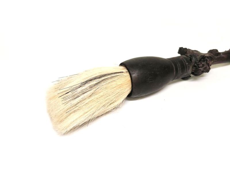 Cliquez sur la vignette pour agrandir et survolez la photo pour zoomer Ancien pinceau décoratif en bois de cerisier sculpté - 71cm 2