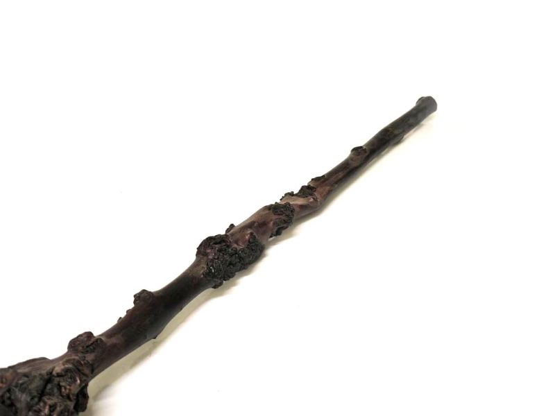 Cliquez sur la vignette pour agrandir et survolez la photo pour zoomer Ancien pinceau décoratif en bois de cerisier sculpté - 71cm 3