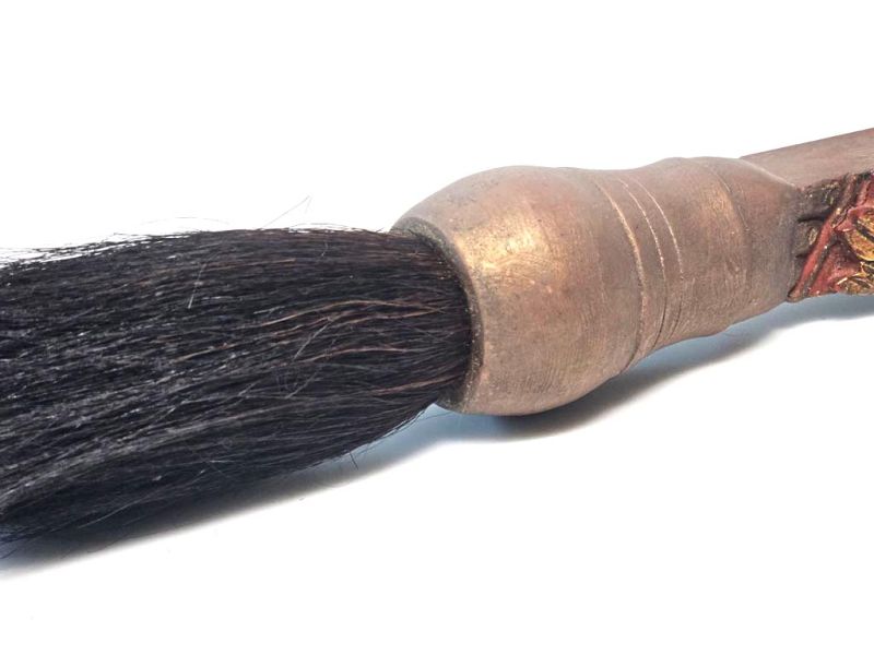 Cliquez sur la vignette pour agrandir et survolez la photo pour zoomer Ancien Pinceau Impérial en Bois Doré – Chef‑d’Œuvre Artistique de la Dynastie Qing 2