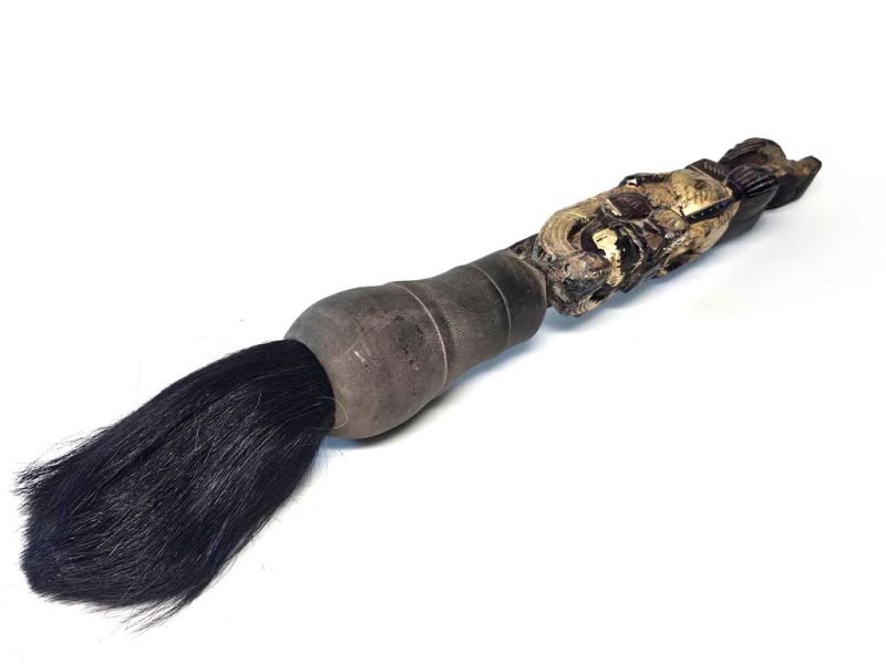 Cliquez sur la vignette pour agrandir et survolez la photo pour zoomer Ancien Pinceau Sculpté d’un Chien de Garde Foo – Protection et Fortune de la Dynastie Qing 2