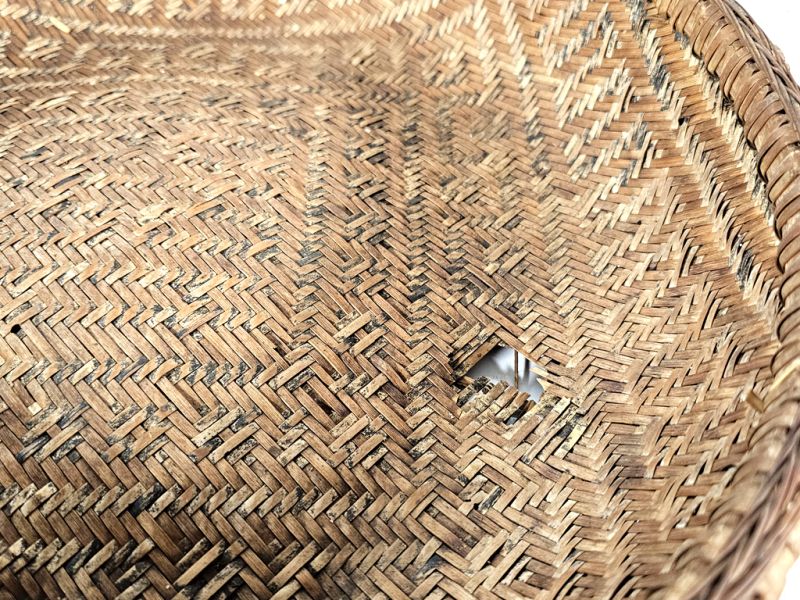 Cliquez sur la vignette pour agrandir et survolez la photo pour zoomer Ancien plateau chinois tressée - Vannerie - Abimé - Réduction 3