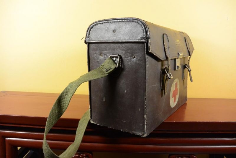 Cliquez sur la vignette pour agrandir et survolez la photo pour zoomer Ancienne Boite Chinoise - Année 70 - Médecine 3