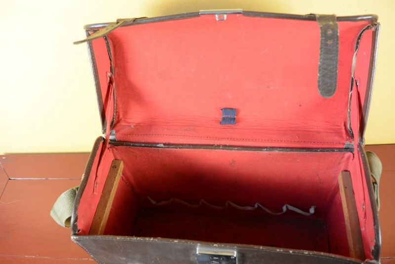 Cliquez sur la vignette pour agrandir et survolez la photo pour zoomer Ancienne Boite Chinoise - Année 70 - Médecine 5