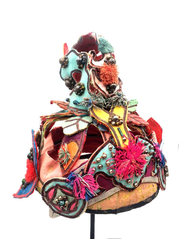 Cliquez sur la vignette pour agrandir et survolez la photo pour zoomer Ancienne Coiffe d'enfant Bonheur 2