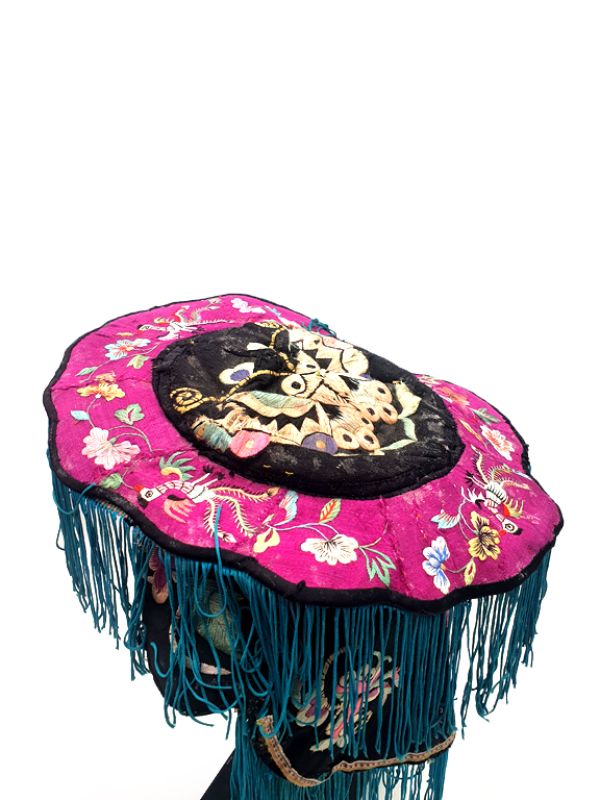 Cliquez sur la vignette pour agrandir et survolez la photo pour zoomer Ancienne Coiffe d'enfant Fleurs et oiseaux 5