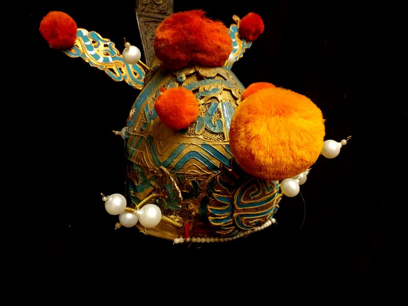 Cliquez sur la vignette pour agrandir et survolez la photo pour zoomer Ancienne coiffe de théâtre chinois - Casque 3