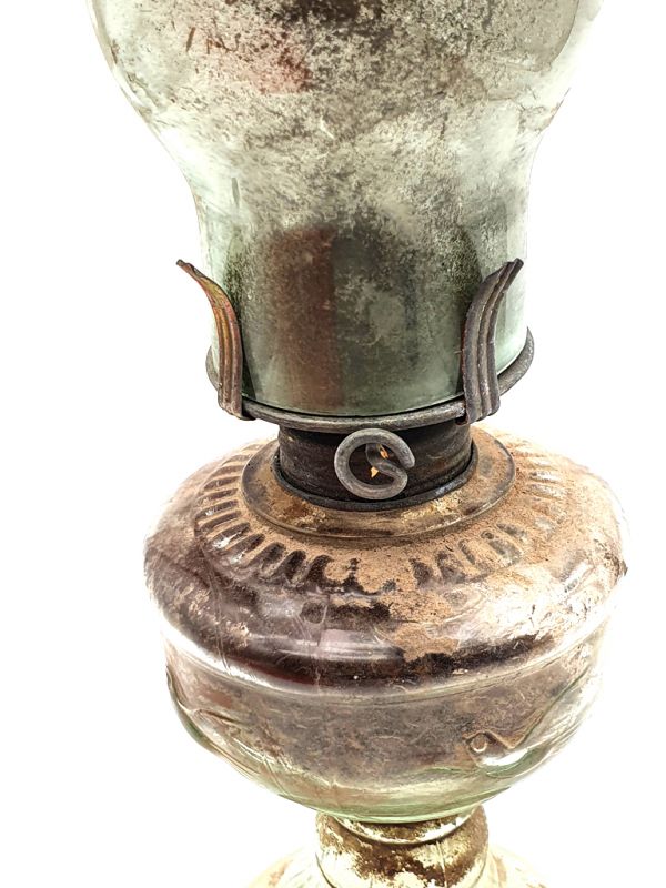 Cliquez sur la vignette pour agrandir et survolez la photo pour zoomer Ancienne lampe à pétrole chinoise 3