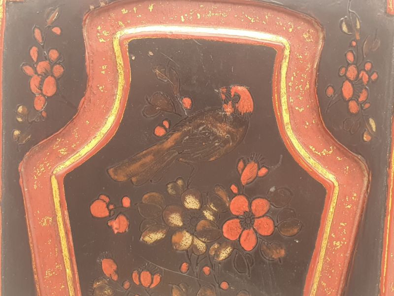 Cliquez sur la vignette pour agrandir et survolez la photo pour zoomer Ancienne paire de Plaques chinoises rouges 3