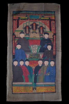 Ancienne Peinture d'ancêtres Chinois sur toile - Famille de dignitaires - 10 personnes Ancienne Peinture d'ancêtres Chinois sur toile - Famille de dignitaires - 10 personnes