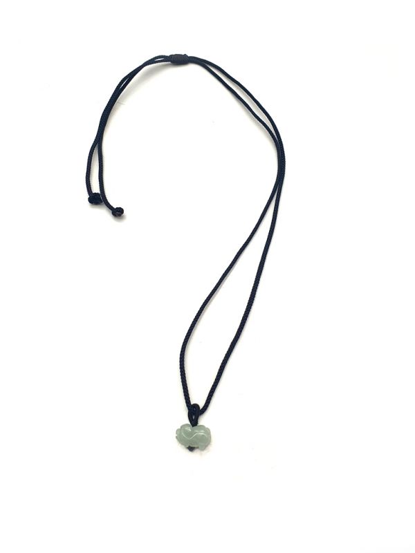 Cliquez sur la vignette pour agrandir et survolez la photo pour zoomer Astrologie chinoise Signe du Zodiaque en Jade Cochon 3