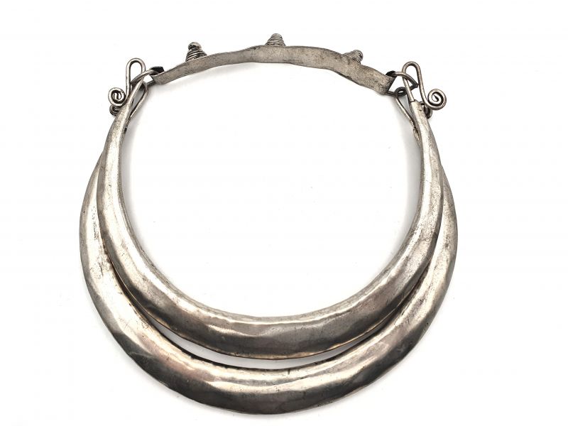 Cliquez sur la vignette pour agrandir et survolez la photo pour zoomer Bijou ethnique Torque 2 rangs Minorité Miao 2