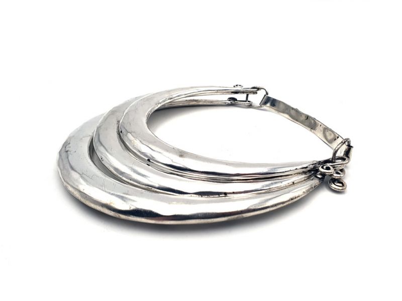 Cliquez sur la vignette pour agrandir et survolez la photo pour zoomer Bijou ethnique Torque 3 rangs Minorité Miao 3