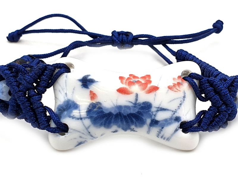Cliquez sur la vignette pour agrandir et survolez la photo pour zoomer Bijoux Céramique - Collection Blanc Bleu - Bracelet - Chine - Fleurs de lotus rouge 2