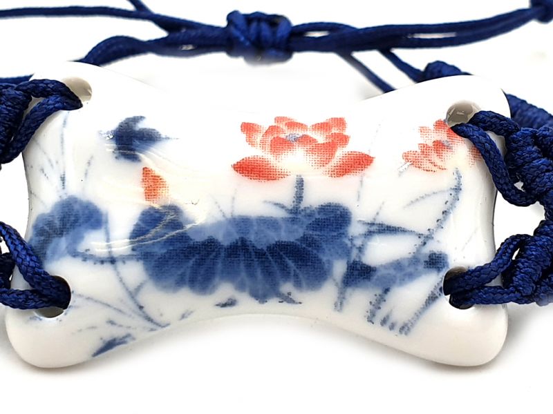 Cliquez sur la vignette pour agrandir et survolez la photo pour zoomer Bijoux Céramique - Collection Blanc Bleu - Bracelet - Chine - Fleurs de lotus rouge 3