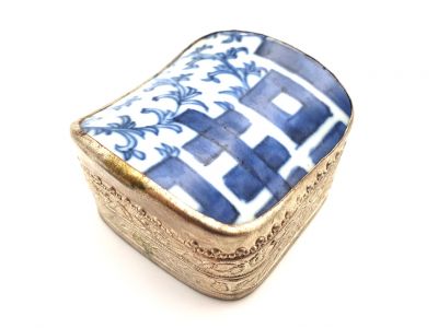 Boite Asiatique - Métal et Porcelaine Boite Asiatique - Métal et Porcelaine