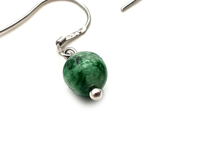 Cliquez sur la vignette pour agrandir et survolez la photo pour zoomer Boucles D'oreilles Jade - catégorie A - Avec Certificat - Perle verte - 6mm 3