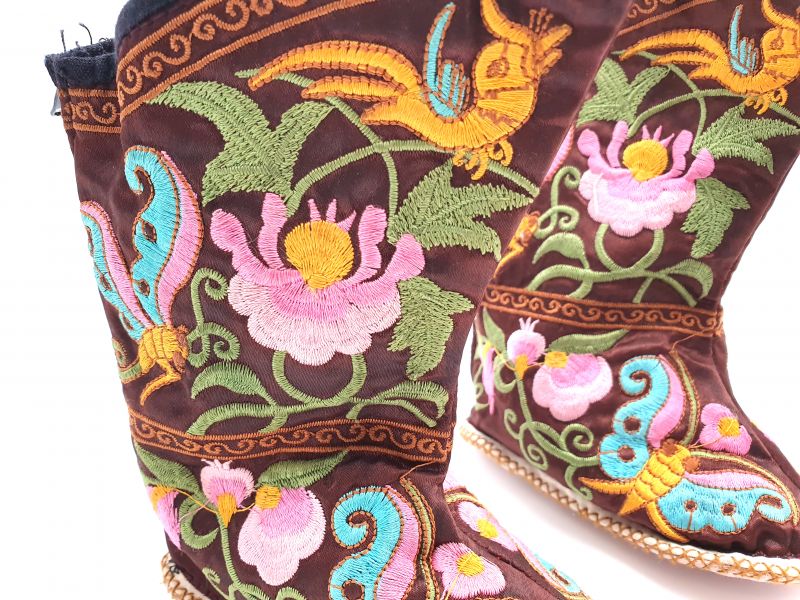 Cliquez sur la vignette pour agrandir et survolez la photo pour zoomer Broderie Chinoise - Chaussons bébés Miao - Bottine - Marron, multicolore 2