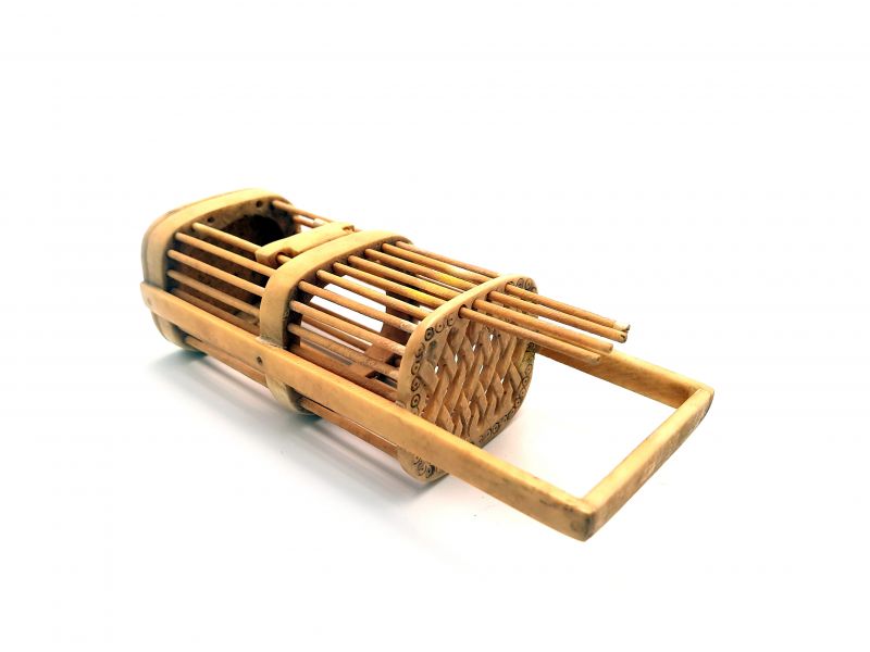 Cliquez sur la vignette pour agrandir et survolez la photo pour zoomer Cage à grillons Chinoise petits grillons 3