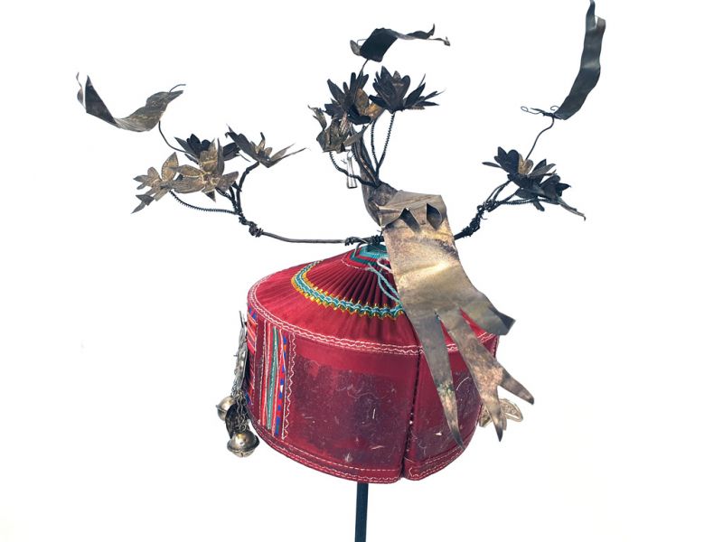 Cliquez sur la vignette pour agrandir et survolez la photo pour zoomer Chapeau ethnique de Jeune Fille Minorité Miao 5