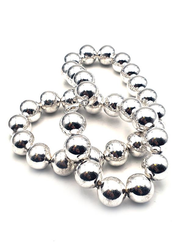 Cliquez sur la vignette pour agrandir et survolez la photo pour zoomer Collier Ethnique 4