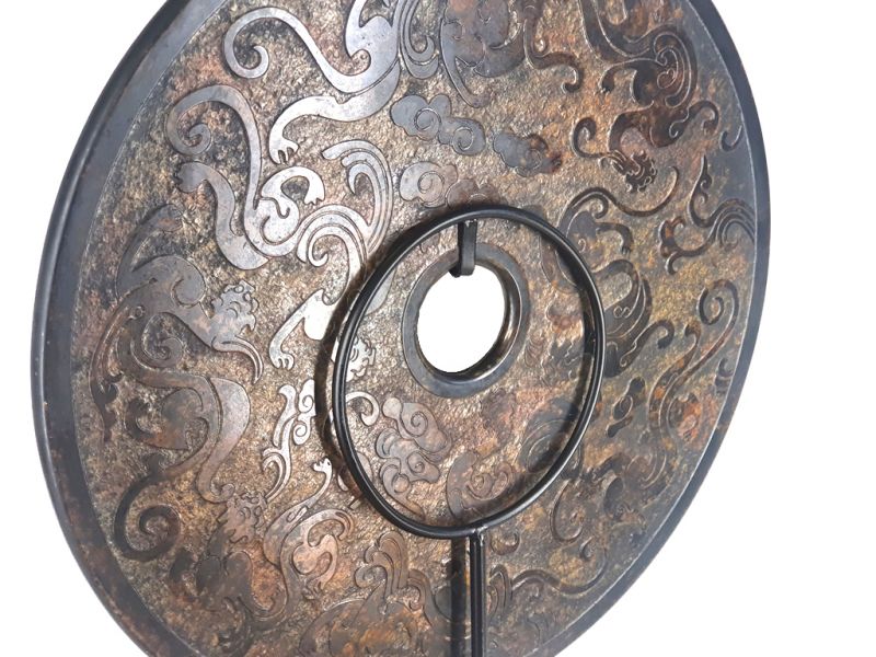 Cliquez sur la vignette pour agrandir et survolez la photo pour zoomer Disque Bi en Jade Gravé 40cm - Animaux mythiques 4
