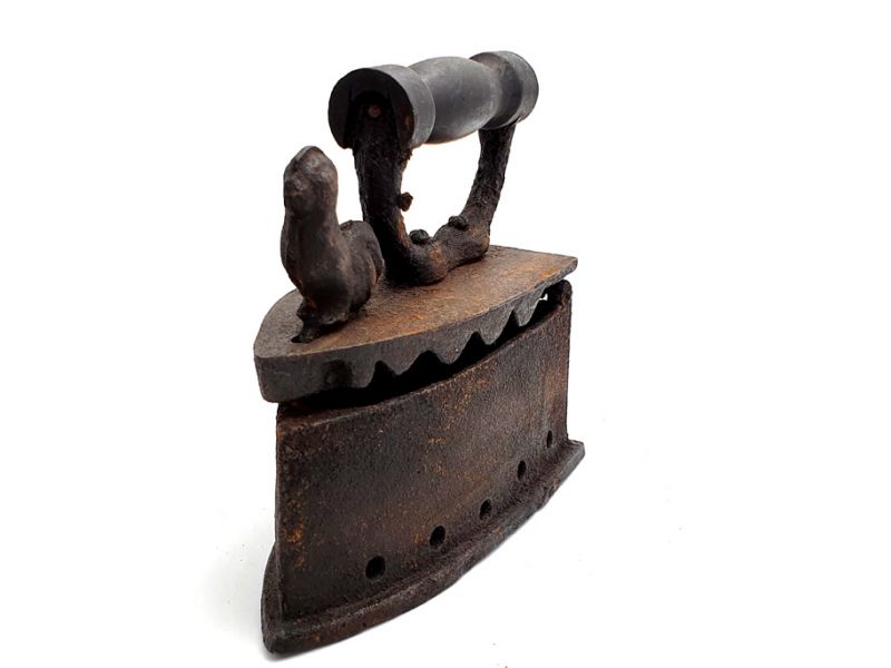 Cliquez sur la vignette pour agrandir et survolez la photo pour zoomer Fer à Repasser Chinois - Ancien - Province de Beijing 2