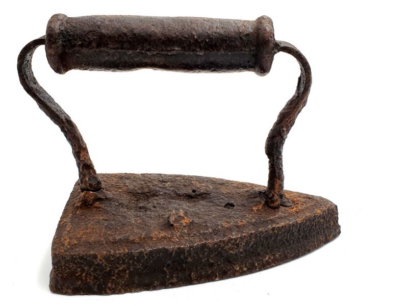 Cliquez sur la vignette pour agrandir et survolez la photo pour zoomer Fer à Repasser Chinois - Ancien - Province du Yunnan 3