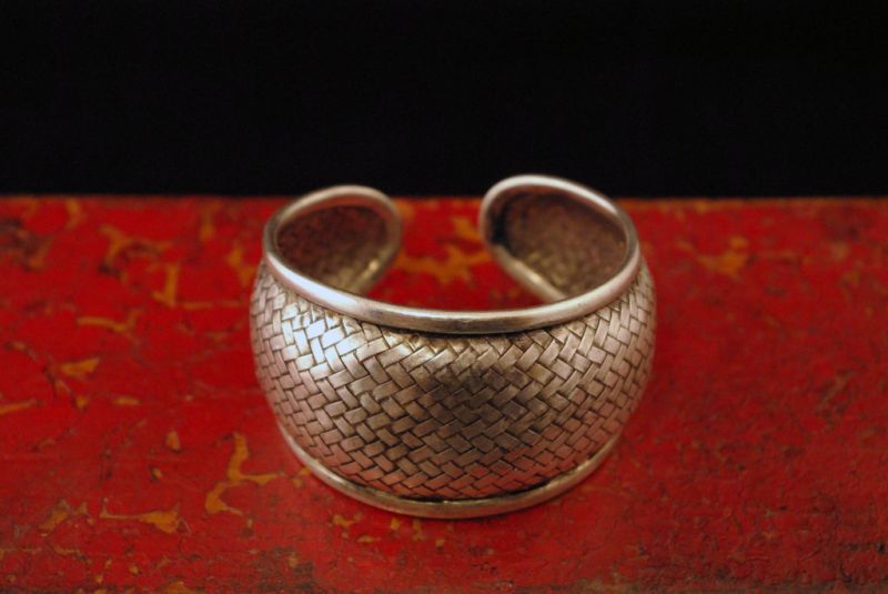 Cliquez sur la vignette pour agrandir et survolez la photo pour zoomer Grand bracelet ethnique Tressé 2