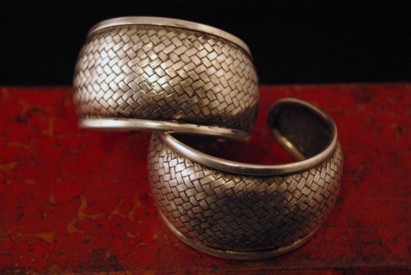 Cliquez sur la vignette pour agrandir et survolez la photo pour zoomer Grand bracelet ethnique Tressé 5