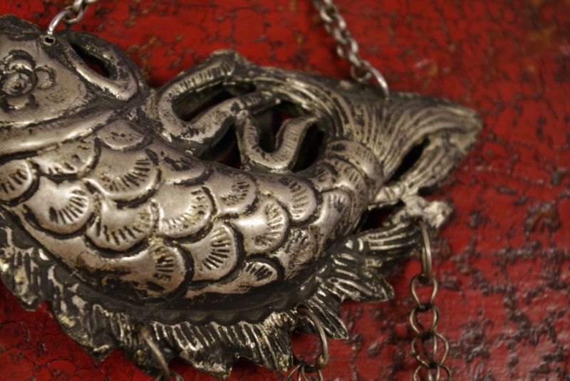 Cliquez sur la vignette pour agrandir et survolez la photo pour zoomer Grelot Chinois Poisson Miao 4