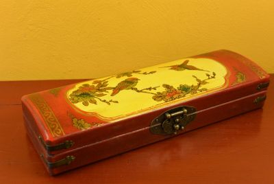 Longue Boite Chinoise en Bois Rouge et Jaune Oiseaux
