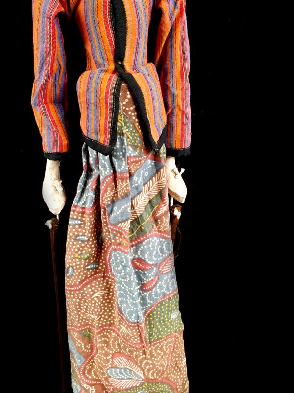 Cliquez sur la vignette pour agrandir et survolez la photo pour zoomer Marionnette Indonésienne Wayang Golek Prince indonésien 3