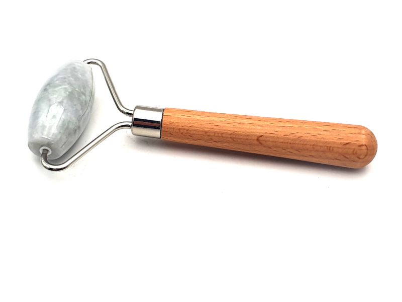 Cliquez sur la vignette pour agrandir et survolez la photo pour zoomer Médecine chinoise - Jade roller simple en véritable Jade - Blanc 3