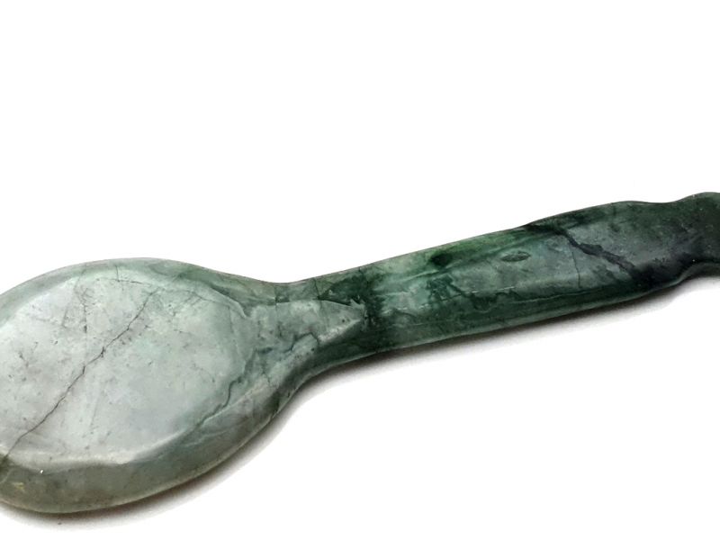 Cliquez sur la vignette pour agrandir et survolez la photo pour zoomer Médecine traditionnelle chinoise - Gua Sha cuillère en Jade - Catégorie A - Vert translucide 2