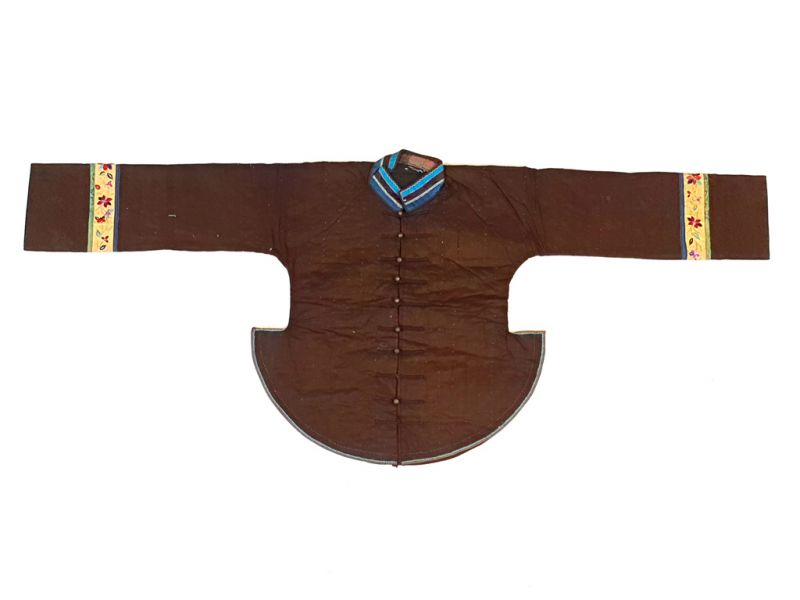 Cliquez sur la vignette pour agrandir et survolez la photo pour zoomer Minorités Chinoises Costume Complet Miao 2