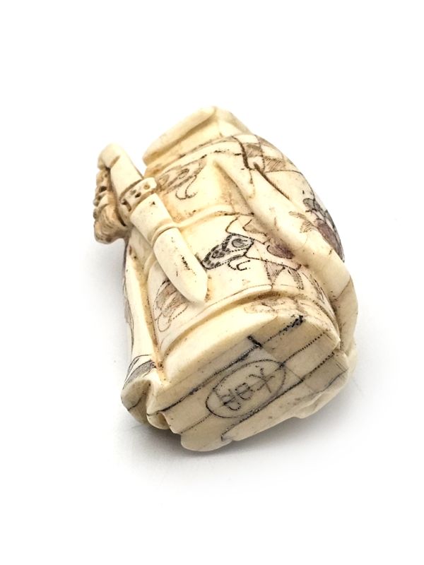 Cliquez sur la vignette pour agrandir et survolez la photo pour zoomer Netsuké Japonais en Os Le gardien du temple 3