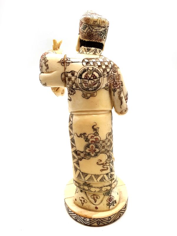 Cliquez sur la vignette pour agrandir et survolez la photo pour zoomer Okimono chinois en os de buffle - Le poissonnier 4