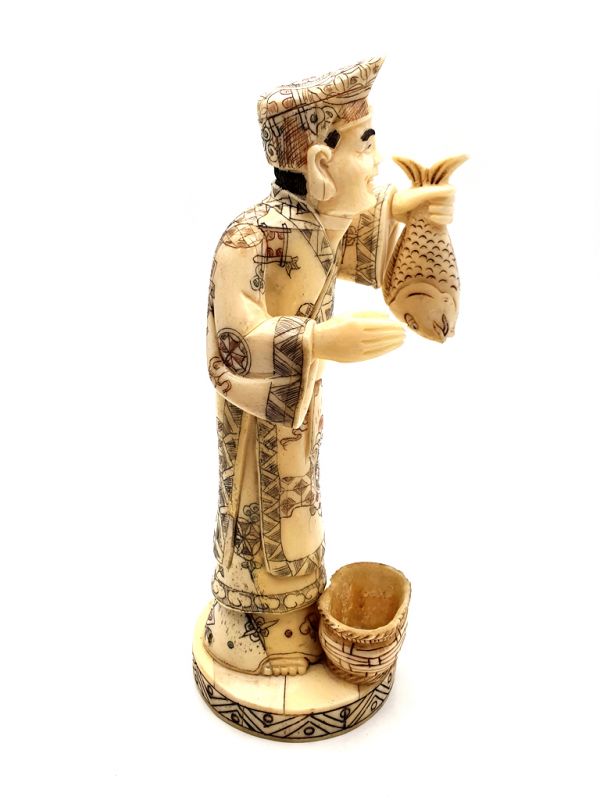 Cliquez sur la vignette pour agrandir et survolez la photo pour zoomer Okimono chinois en os de buffle - Le poissonnier 5