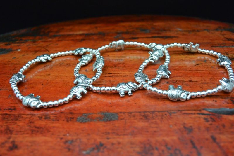 Cliquez sur la vignette pour agrandir et survolez la photo pour zoomer Petit Bracelet Ethnique Chinois Eléphants 4